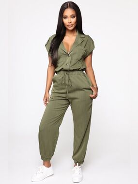 **FASHION NOVA UTILITY JUMPSUIT**